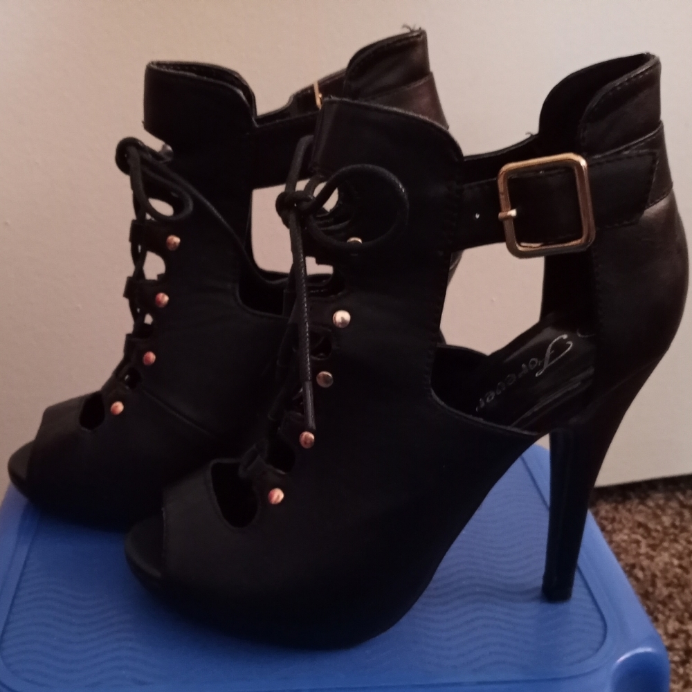🌺 Forever Lexie - Lace up shoes